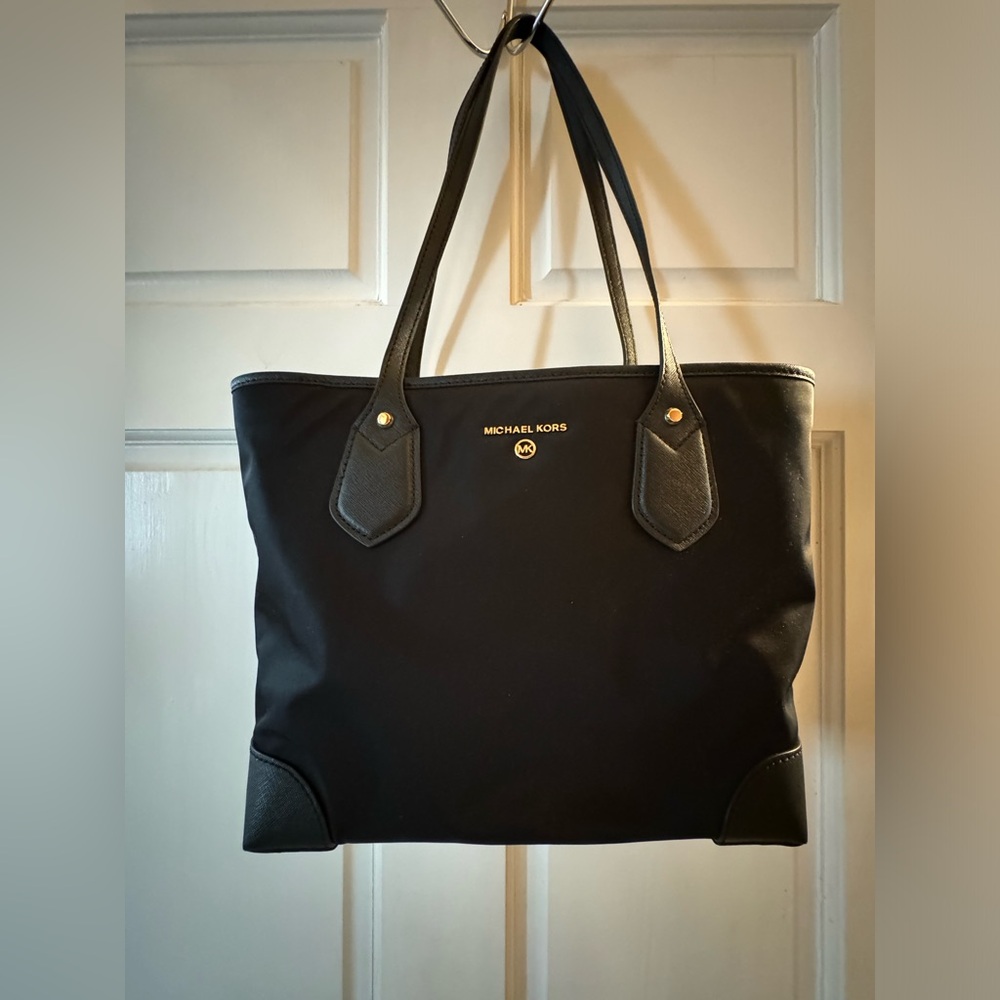 Micheal Kors shoulder bag